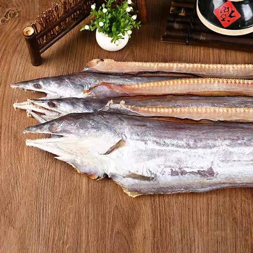 渔民自晒淡干小鳗鱼干