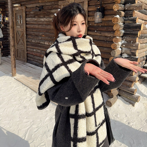 韩系高级感仿羊绒黑白格子围巾