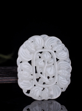 镂空吊坠挂件男女款菠菜绿碧玉