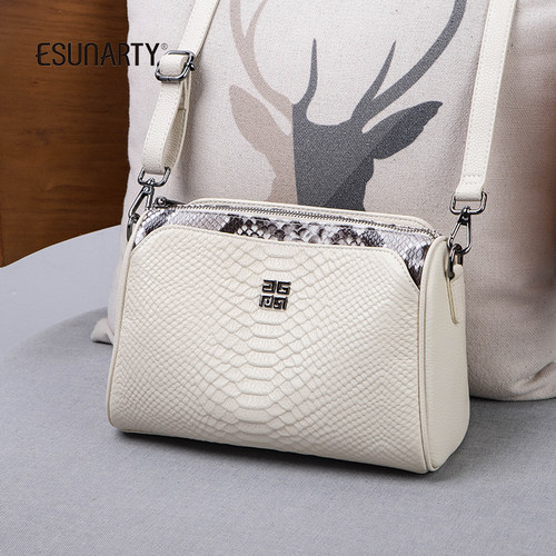 真皮女式斜挎包2025新款鳄鱼纹高级感洋气中年妈妈包女士单肩包