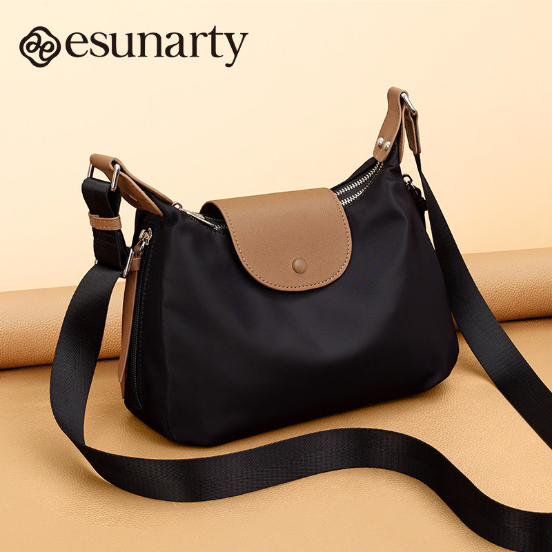 高端牛津布斜挎包包女款2026年新款休闲便携轻巧女士单肩包春夏季