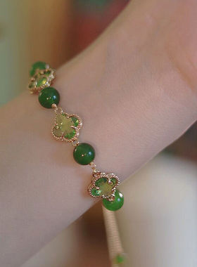 新款绿玉髓四叶草手链ins风小众设计感网红显白闺蜜学生清新手串