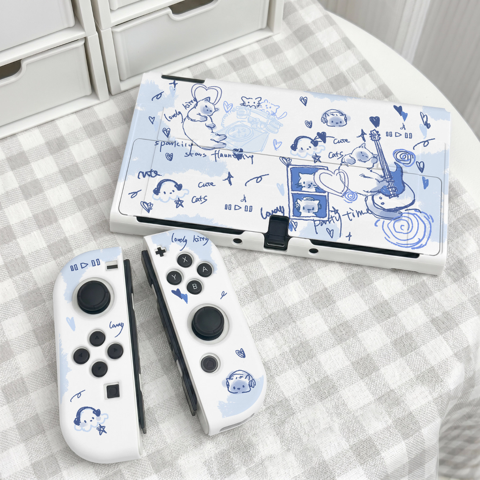 适用任天堂Switch保护套Oled游戏机配件分体防摔硬壳ns卡通switcholed保护壳手柄套Switch2超薄便携可爱猫咪 - 实物图