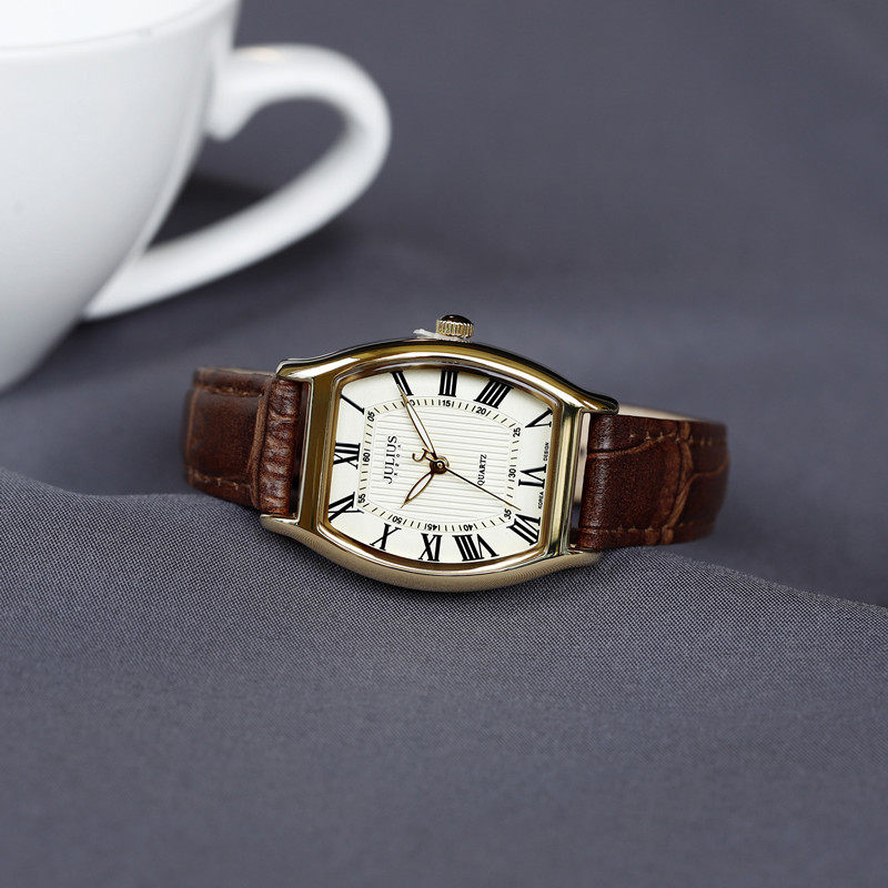 韩国品牌聚利时手表女复古皮带棕色金色全黑色酒桶形腕表石英女表