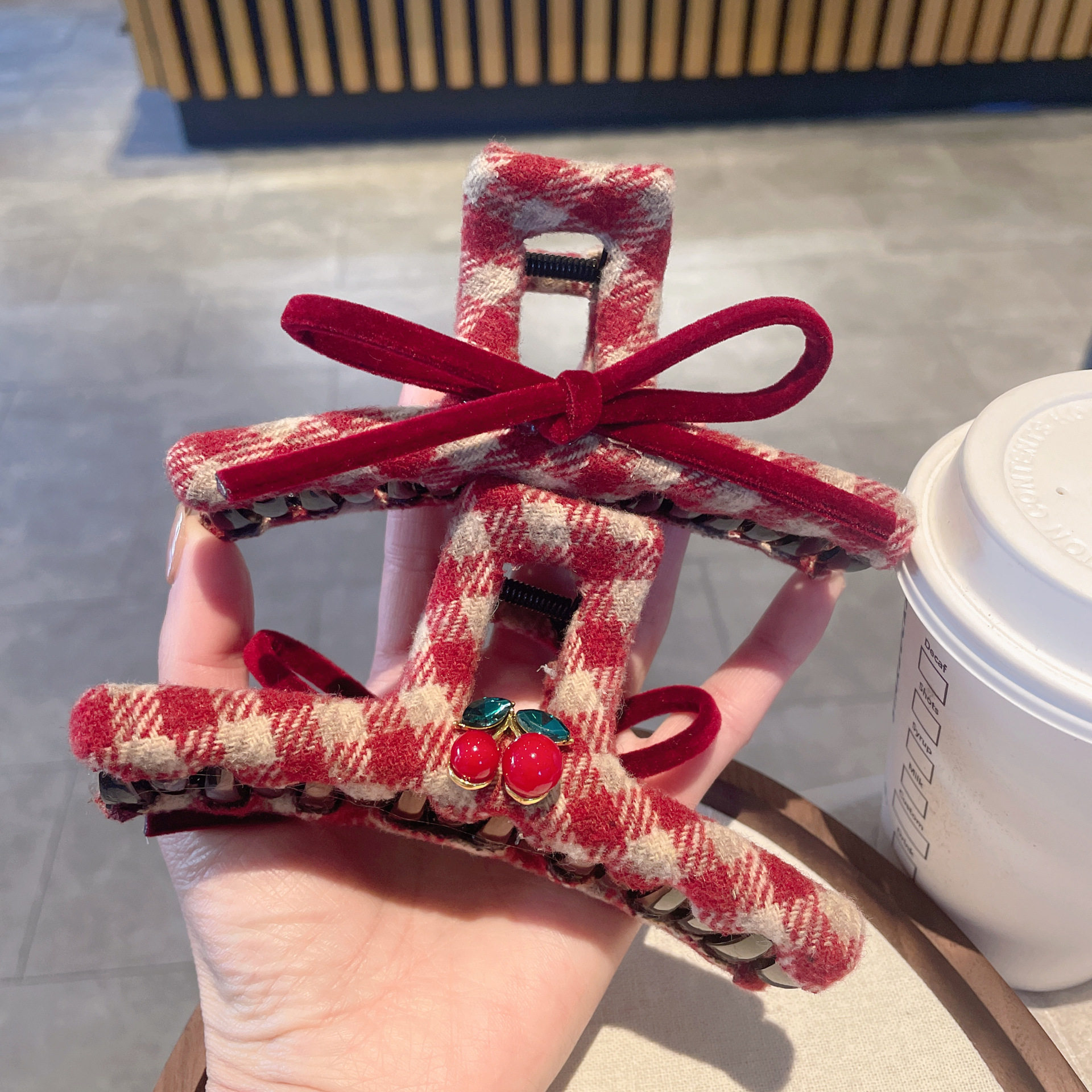 一只价格秋冬新款红樱桃蝴蝶结格纹大抓夹盘发后脑勺鲨鱼夹发夹女,饰品/流行首饰/时尚饰品新,民族风发饰,淘宝优惠券,粉丝福利购,淘宝优惠卷