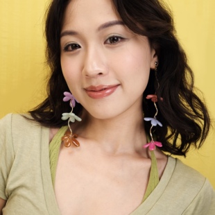 BOMBCACA夏日终曲系列 情如纤云 彩色花花长吊坠耳环度假耳环耳夹