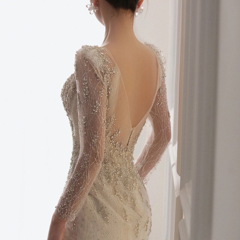 피쉬 테일 라이트 웨딩 드레스 긴팔 프랑스 소형 중공업 토스트 드레스 드레스 원사 나이트 클럽 바 KTV 환영