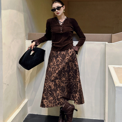 欧洲站2025春季新款刺绣半身裙