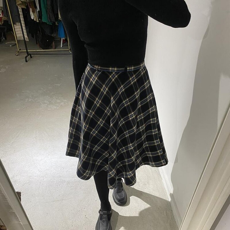 孤品 雅致蓝黑格子斜裁格子伞裙 可爱俏皮减龄 少女风的会喜欢