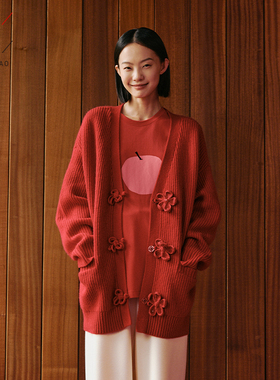 佐料原创设计时尚简约V领国风盘扣红色毛织开衫上衣女装ZDB4S365