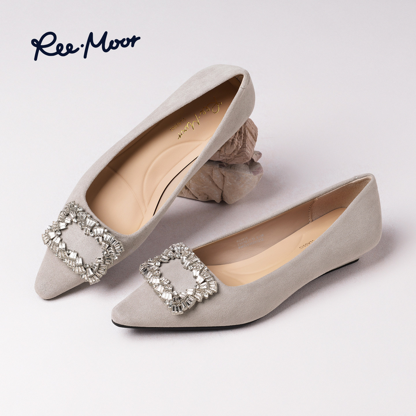 REEMOOR优雅风水钻方扣尖头浅口单鞋女2026春新款平底绒面气质鞋