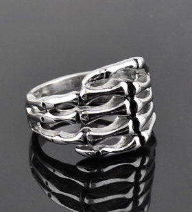 炫酷风骷髅手狼头龙爪钛钢戒指