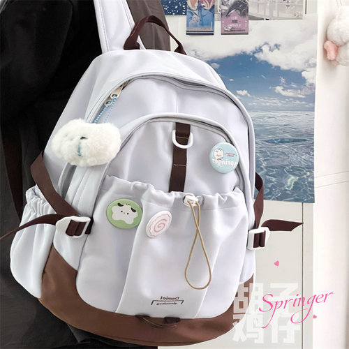 终于被你找到复古感书包