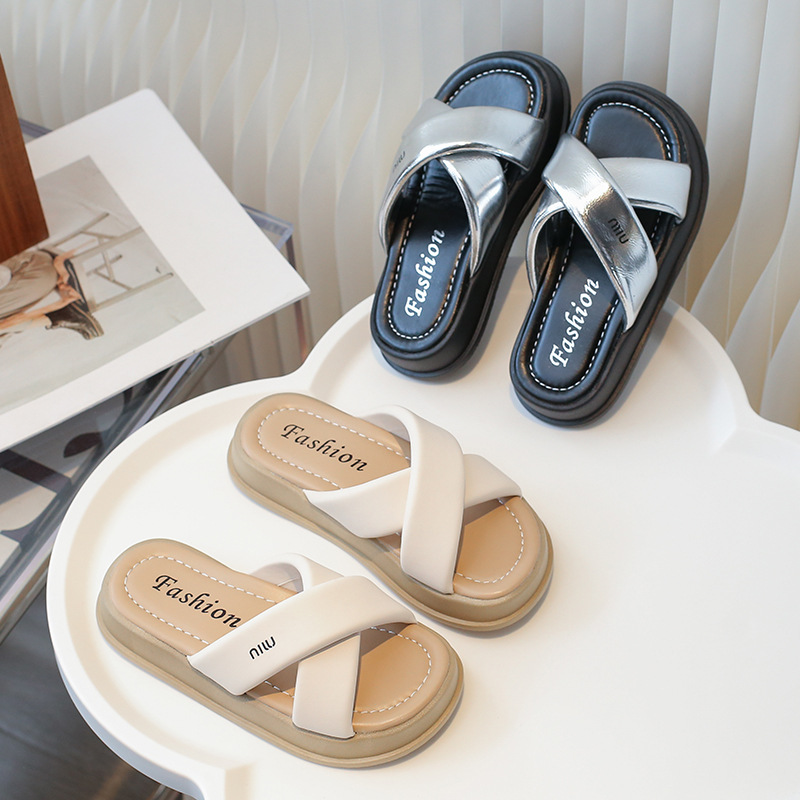 小码凉拖鞋313233女士外穿拖鞋2025爆款网红夏季新款沙滩平底凉拖