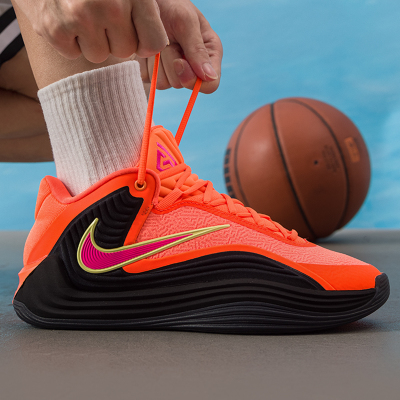 NIKE耐克男子实战运动训练篮球鞋