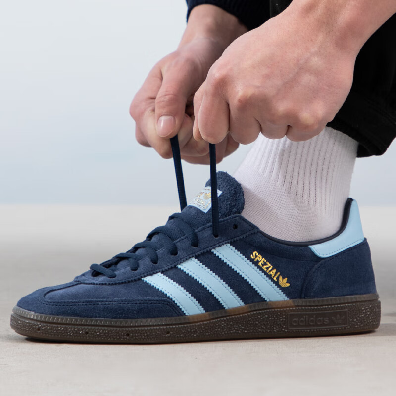 adidas阿迪达斯男女运动鞋休闲鞋