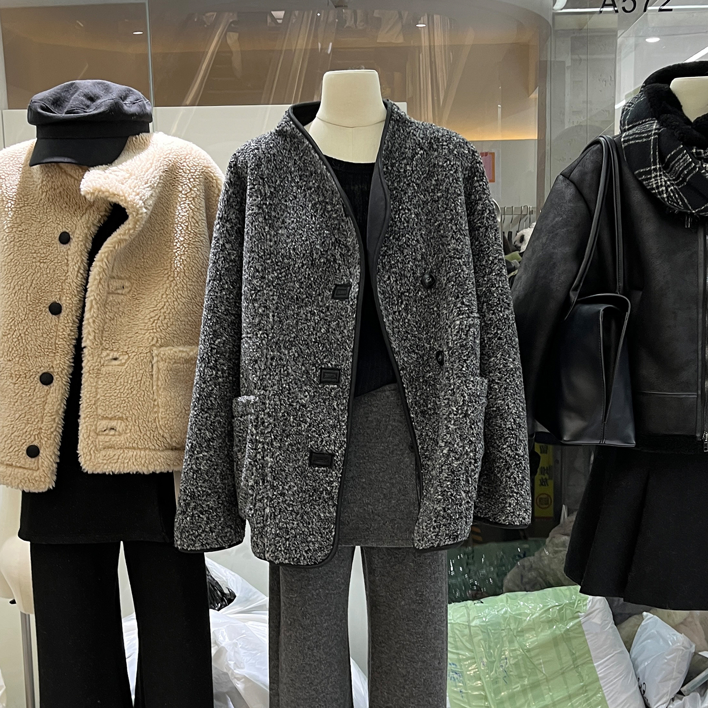 时尚两面穿宽松皮毛一体外套女