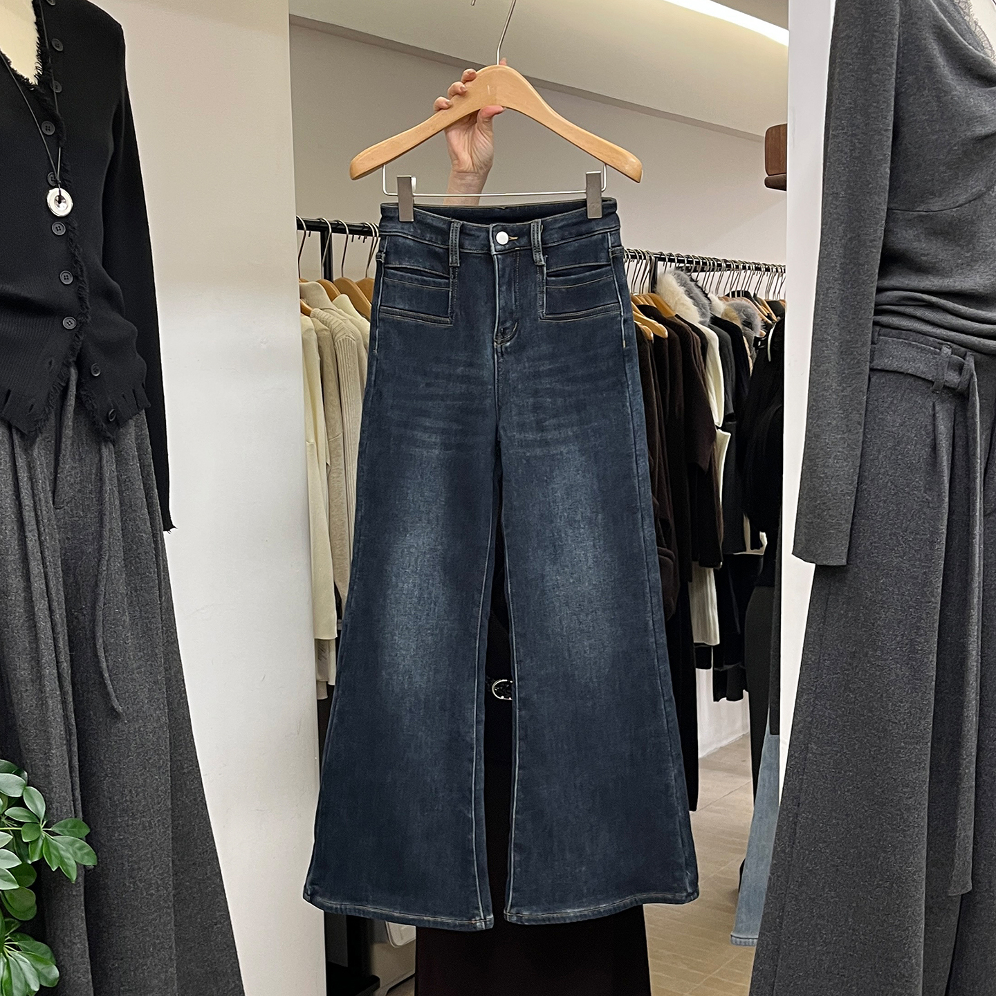 高腰喇叭阔腿裤加绒牛仔裤