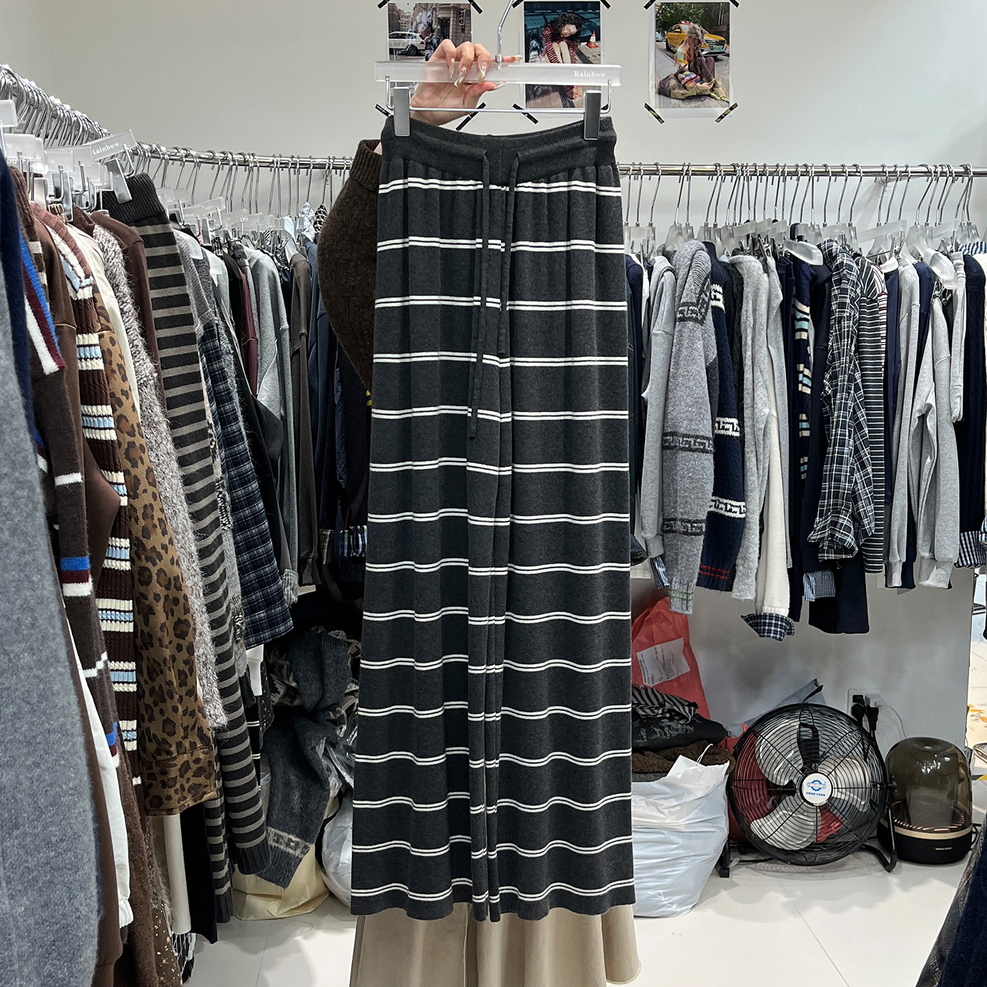 流行风格宽松条纹针织阔腿裤