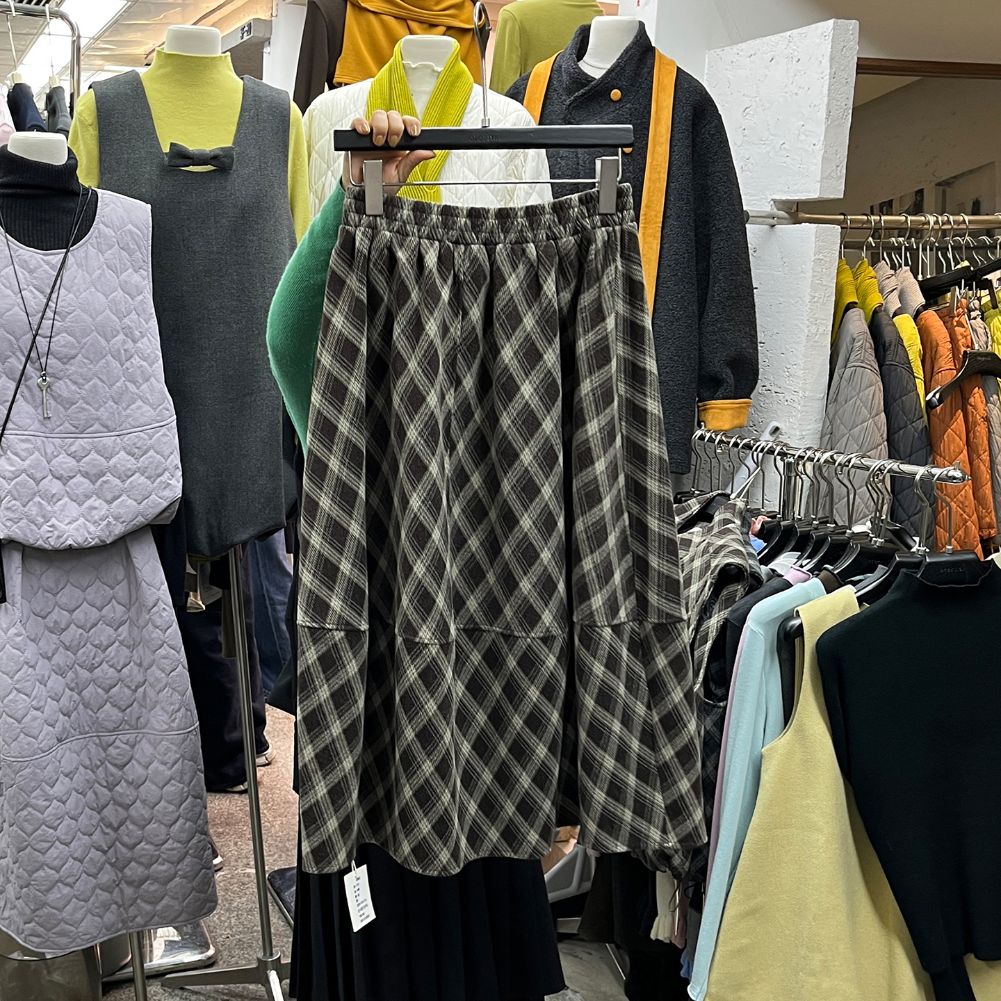 格子半身裙女宽松菱格纹毛呢半裙