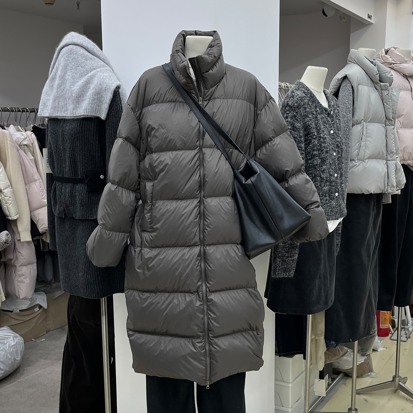 长款灯笼袖立领羽绒服外套