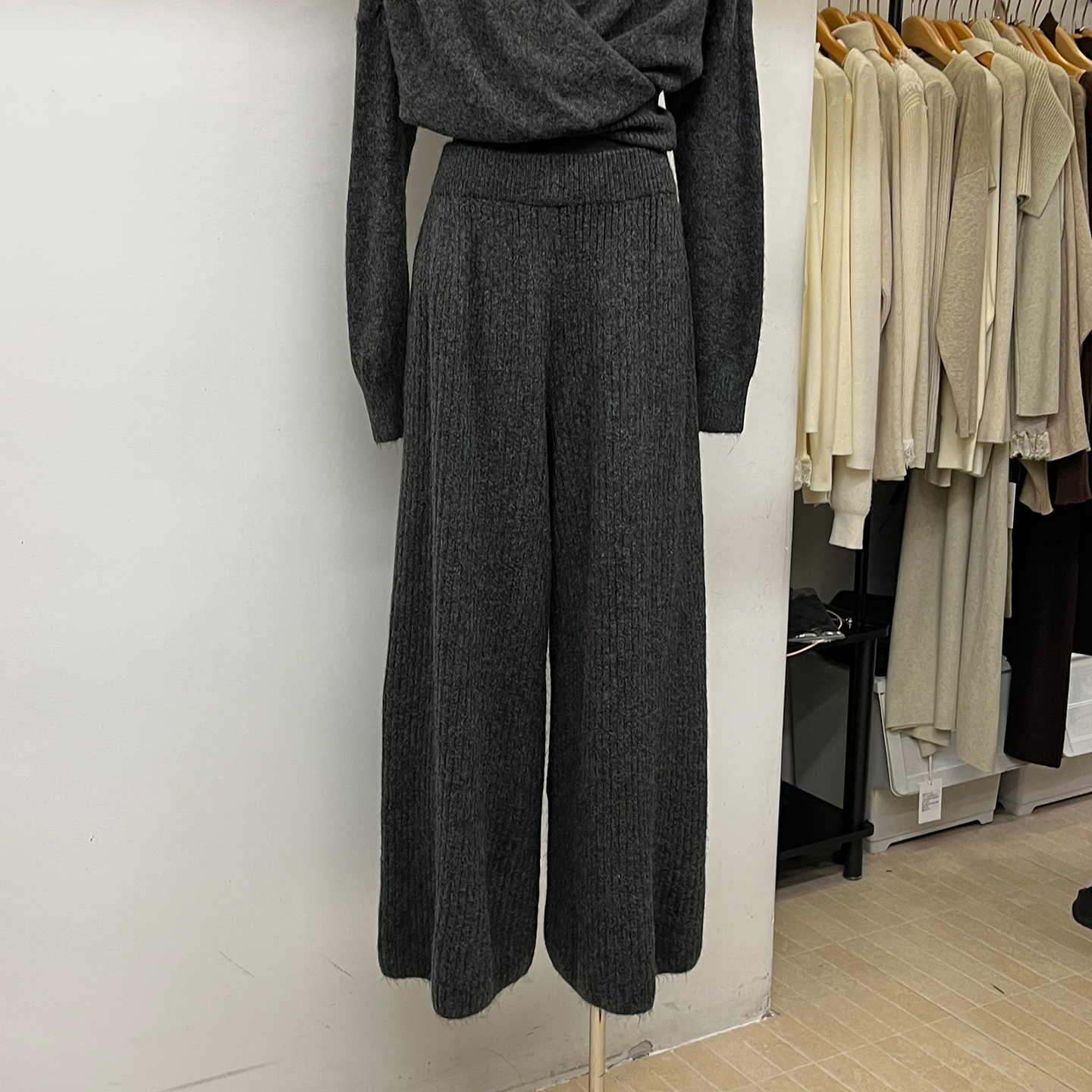 宽松垂感休闲针织阔腿裤女