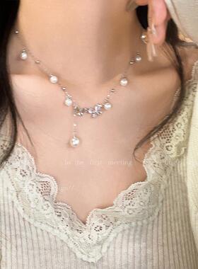 珍珠蝴蝶流苏毛衣项链女秋冬季轻奢锁骨链小众设计感百搭颈链吊坠