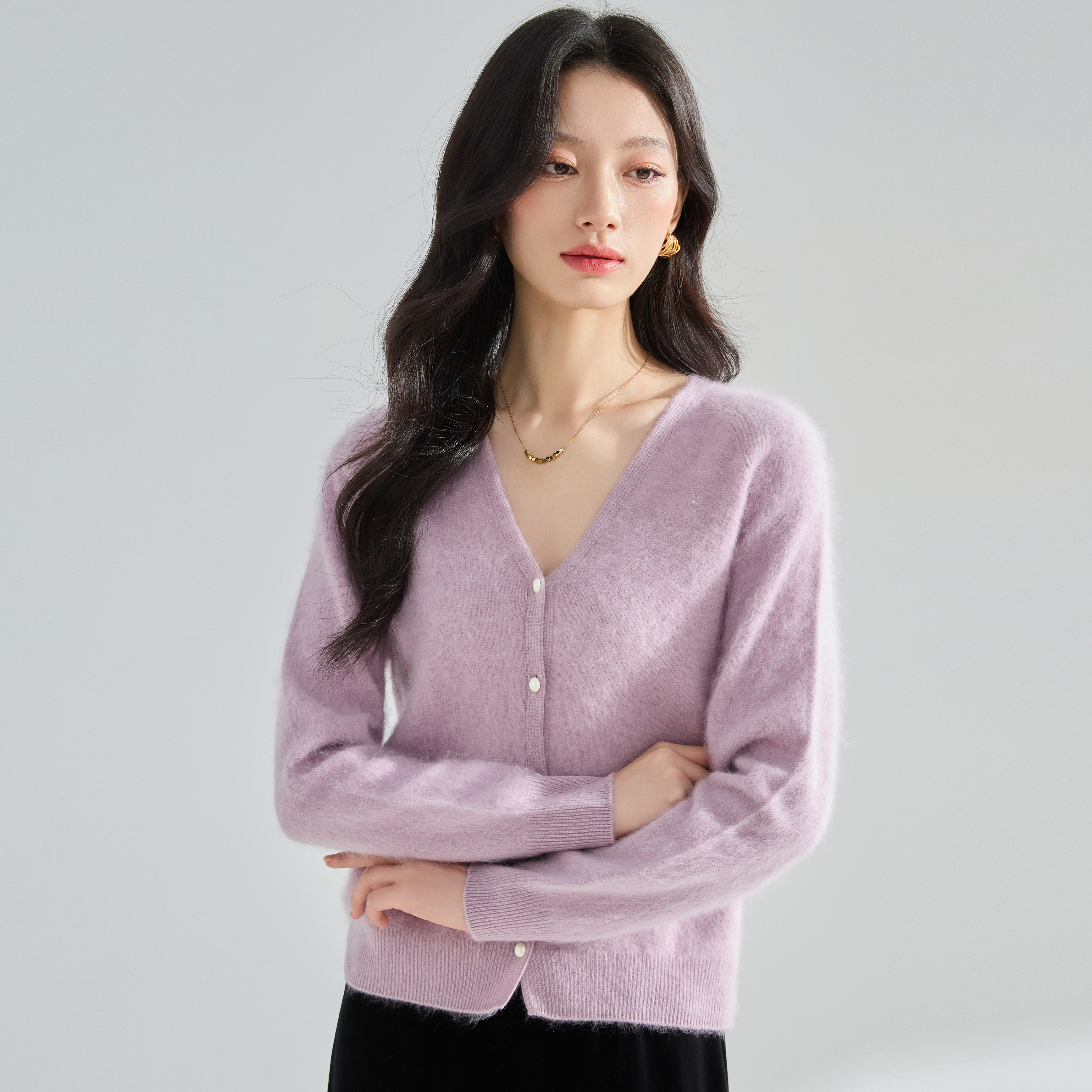 慵懒风V领羊绒羊毛开衫女短款纽扣针织衫紫色气质毛衣外套