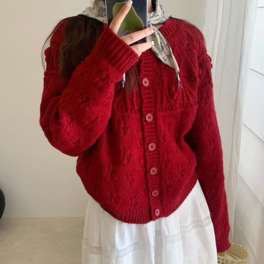 韩系早秋穿搭红色针织毛衣开衫