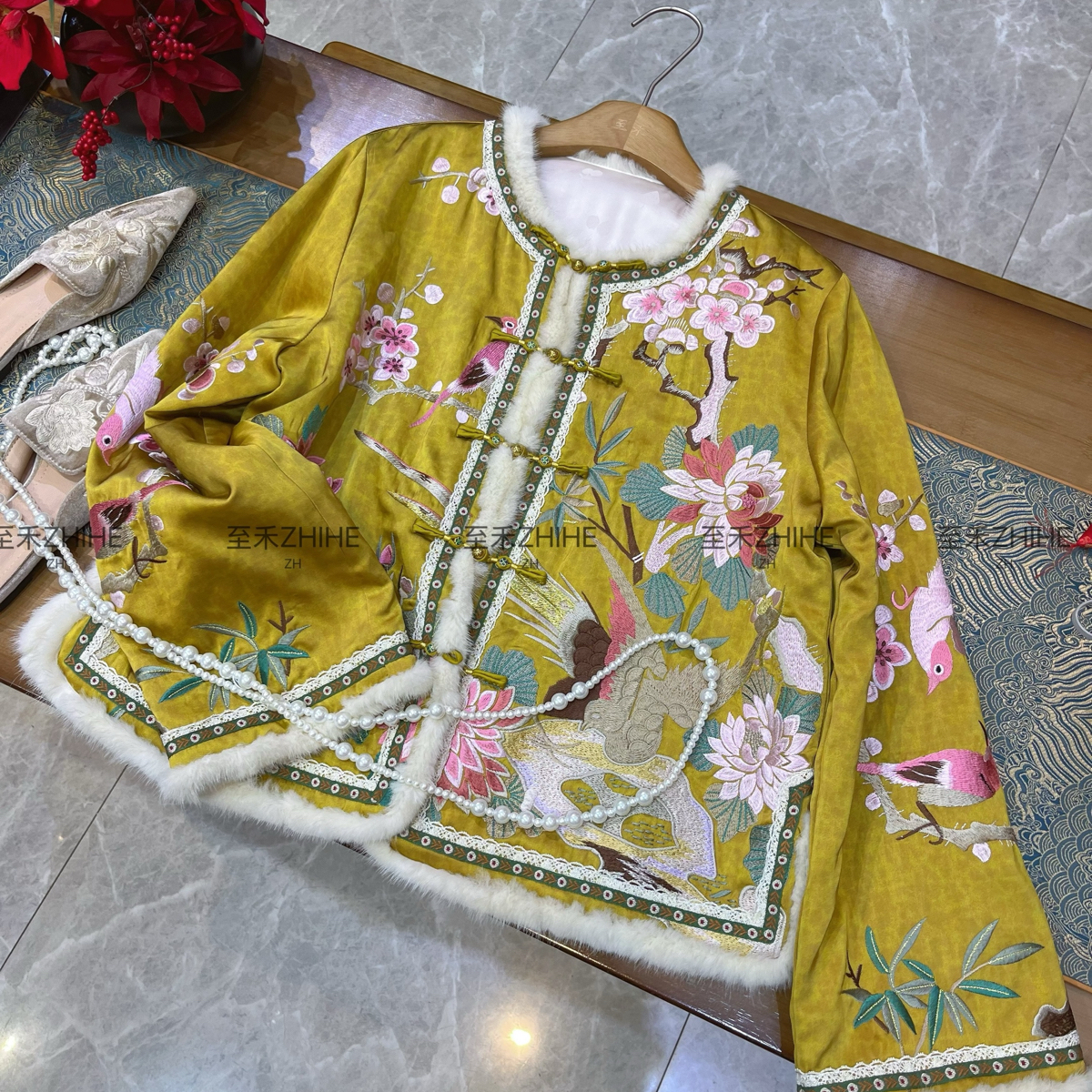 阅悦袖荷叶边压褶时尚高雅长袖短外套（含100水貂毛）YS3-t1