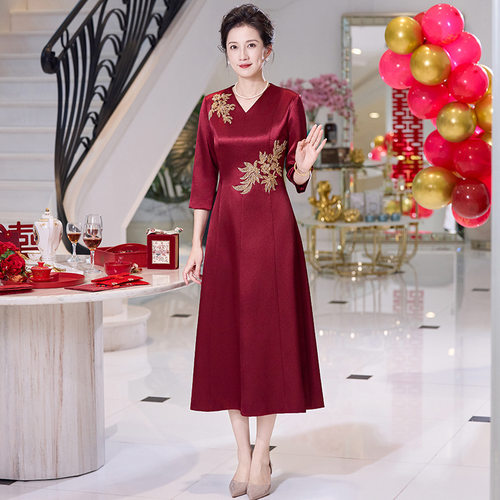 喜婆婆婚宴装夏装新款高贵年轻妈妈儿子结婚礼服洋气高贵连衣裙