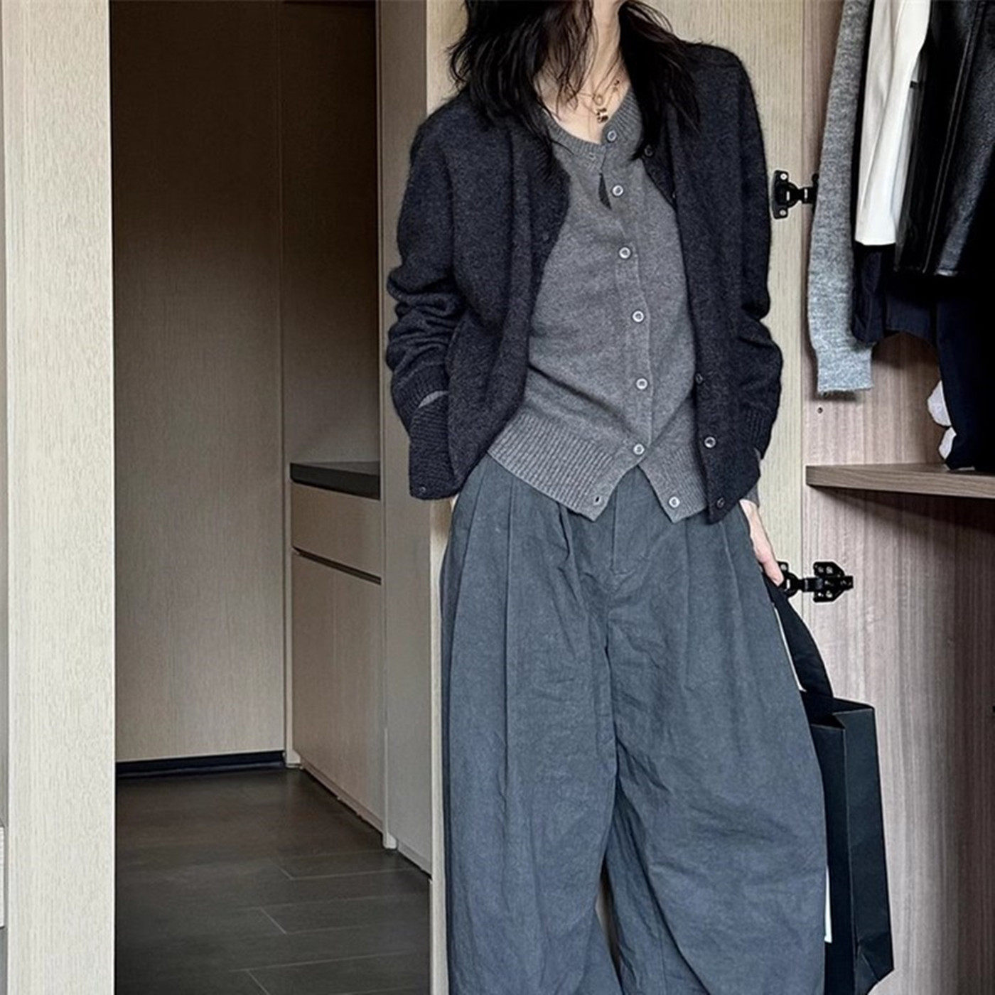 美丽诺100%纯羊毛开衫女秋冬灰色假两件针织衫高级感薄款毛衣外套