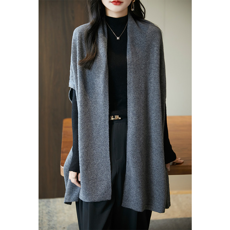 羊毛披肩外搭女中长款无袖慵懒风斗篷毛衣开衫外套2025秋针织上衣