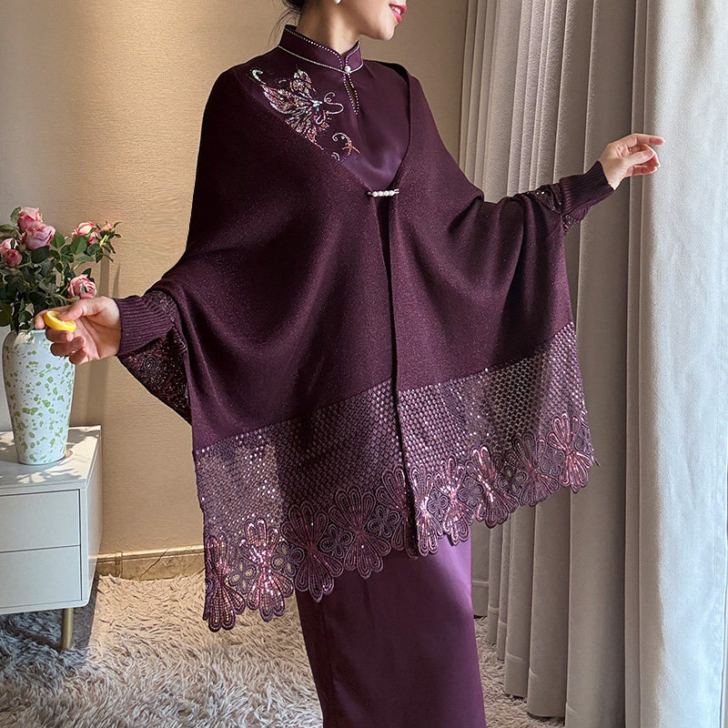 2026年秋婚礼妈妈婆婆旗袍礼服披肩斗篷外搭婚宴刺绣流苏中年紫红