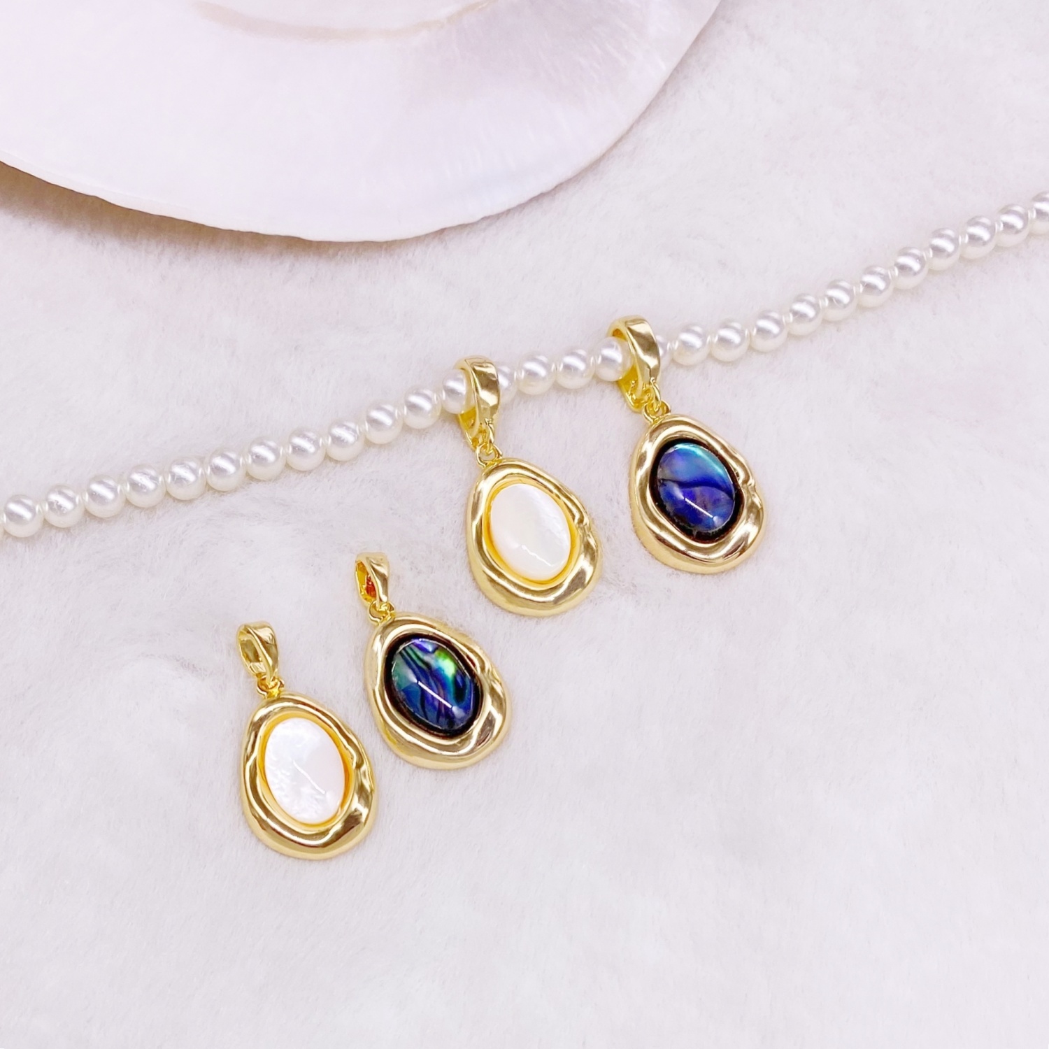 高级感轻奢贝壳鲍鱼贝水滴吊坠万能扣珍珠项链项坠气质颈饰铜镀金