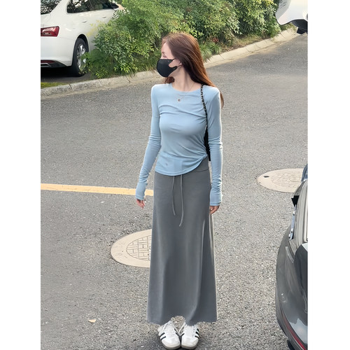 蓝色气质显瘦T恤垂感半裙两件套