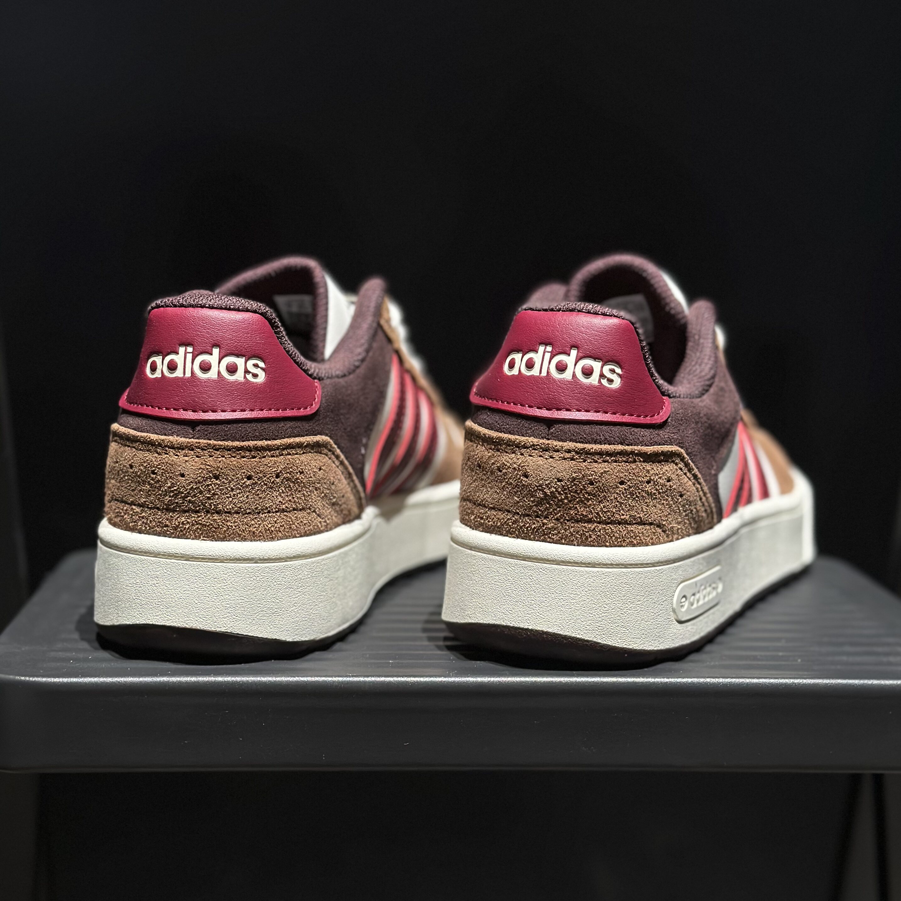 adidas/阿迪达斯男子经典板鞋休闲鞋拼色翻毛皮复古运动鞋JP8236