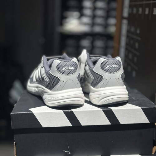 adidas/阿迪达斯男透气网眼面料缓震耐磨运动鞋JR5154