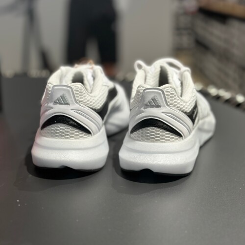 Adidas阿迪达斯男士休闲运动超轻夏日透气舒适回弹跑步鞋JP6288