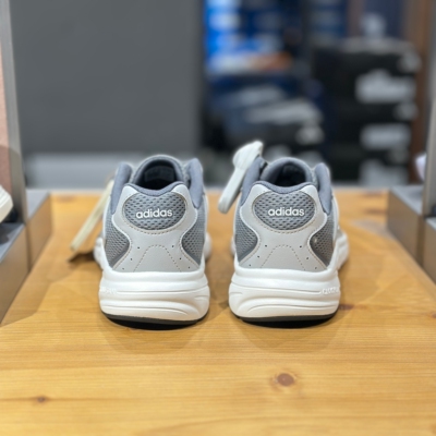 Adidas阿迪达斯男子透气网眼面料缓震耐磨休闲运动鞋JR5154