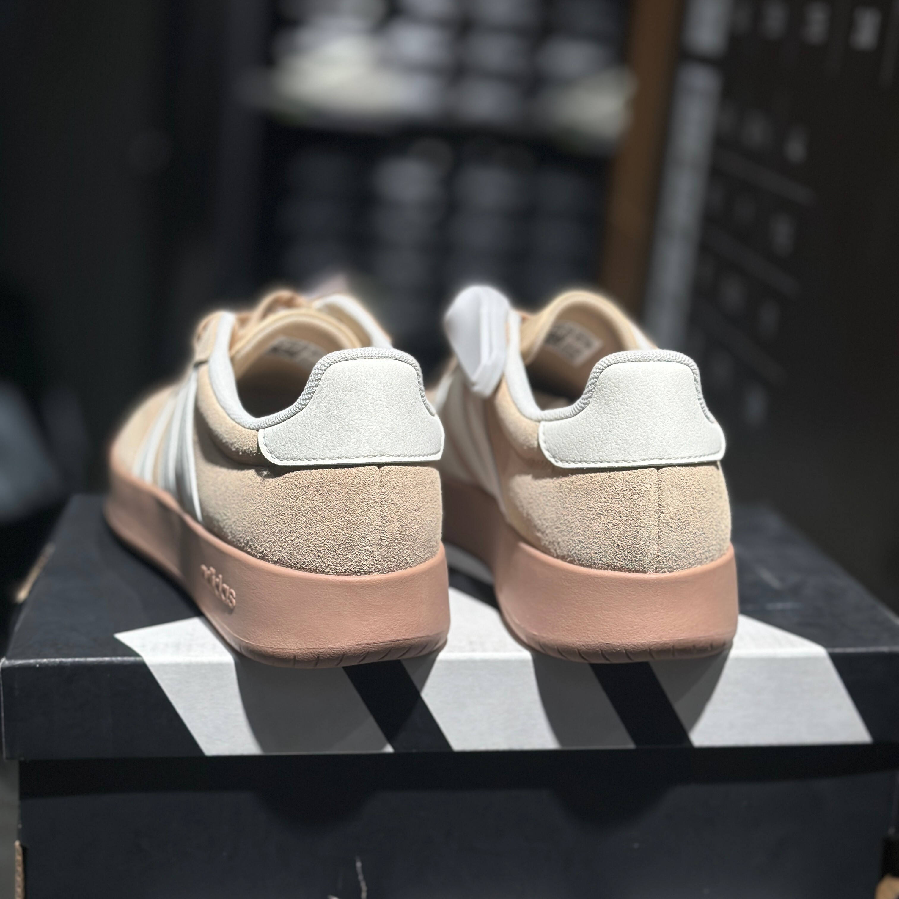 Adidas阿迪达斯男子夏季经典时尚翻毛皮休闲运动低帮板鞋KH7000
