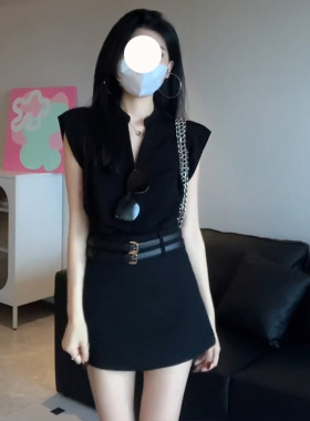 辣妹黑色无袖V领短袖T恤女夏季纯欲修身显瘦气质半身裙两件套
