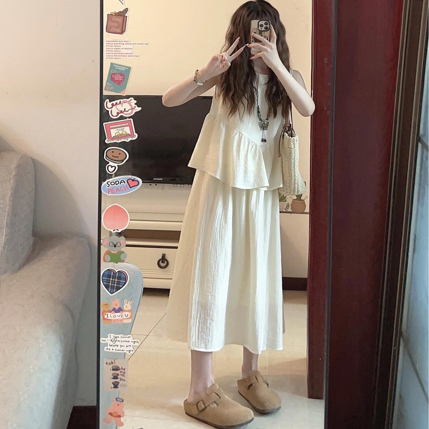 小个子杏色温柔风连衣裙女2025夏季新款休闲无袖宽松显瘦裙子ins