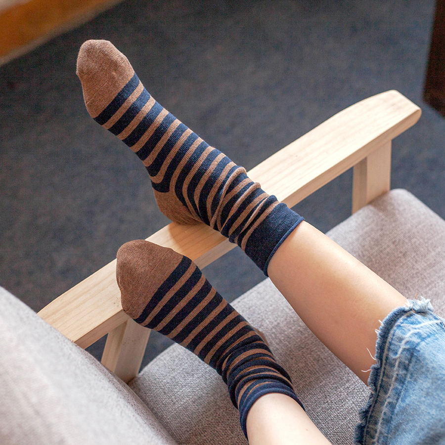 加厚保暖中筒卷边松口女士短袜