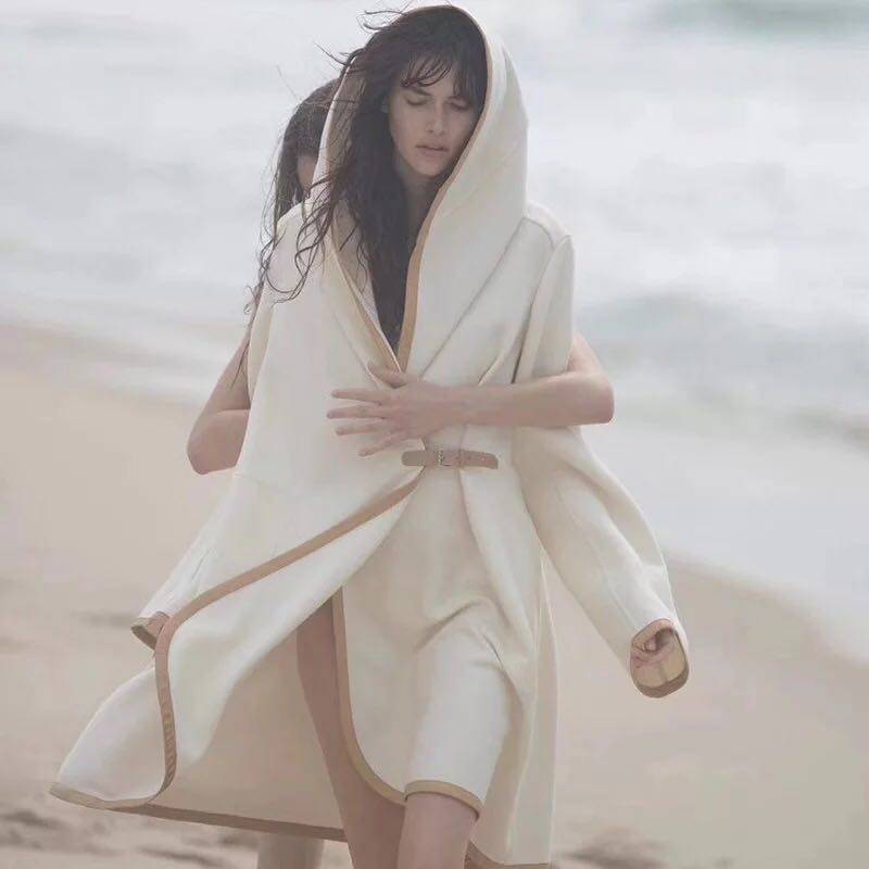 高定杂志款白色连帽外套羊绒大衣