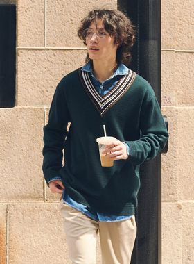 UNICAHOMME/有型_高层次色彩美利奴羊毛学院风V领针织衫男