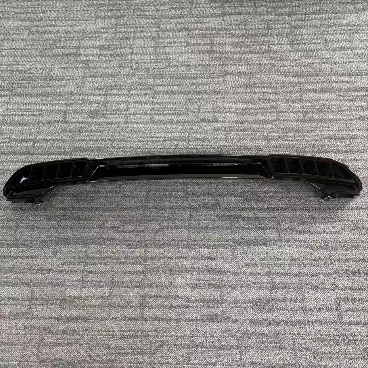 20款+路虎卫士替换式尾翼，注塑工艺，PC440鹦鹉漆烤漆
