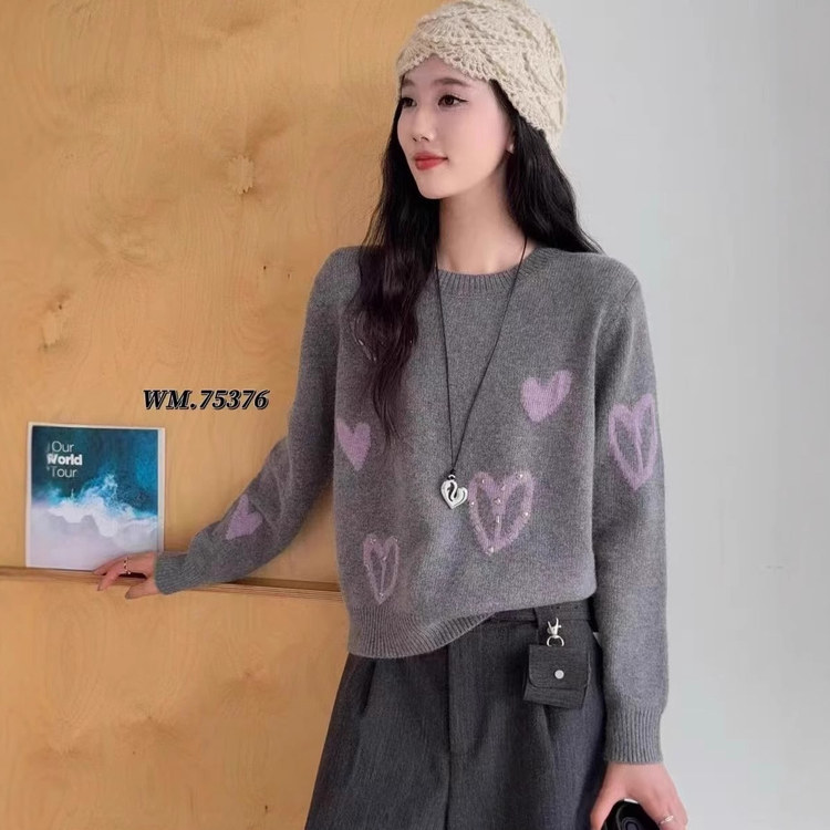 HR灰色圆领爱心钉珠羊毛浣熊针织衫女2025新款宽松显瘦百搭毛衣
