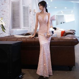 高质感粉色初恋超仙吊带连衣裙女士性感抹胸长款 显瘦鱼尾包臀长裙