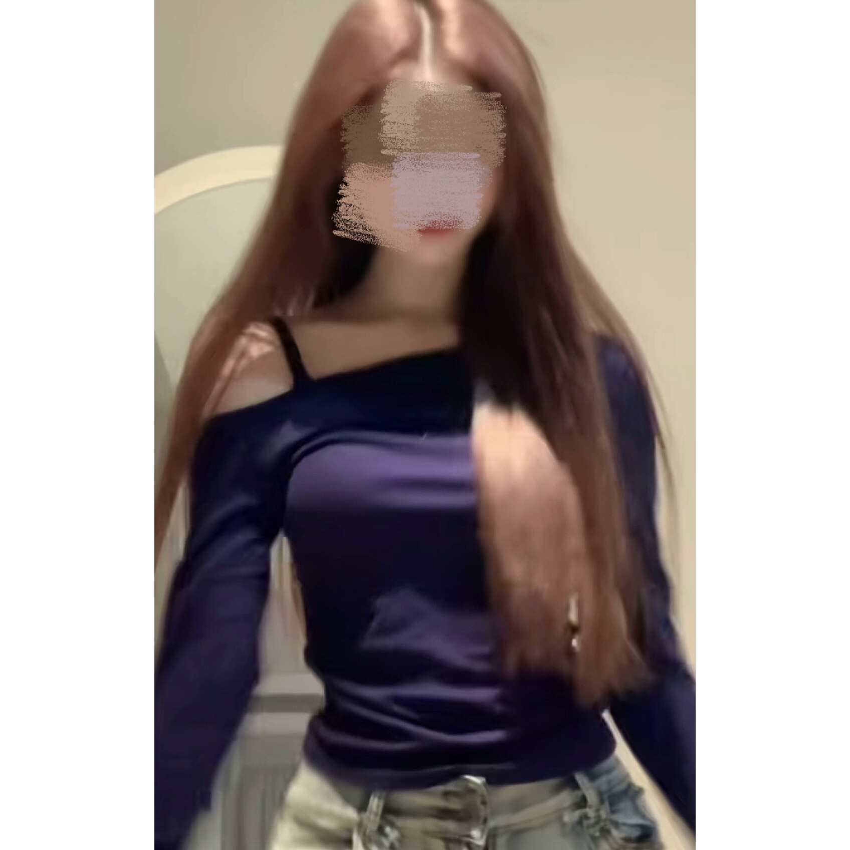 网红同款蓝色长袖T恤女装秋季内搭打底衫修身显瘦不规则百搭上衣